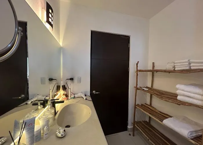 Apartament Lovely 2 Bdrm In Gated Community & Pool View *