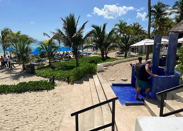 Lovely 2 Bdrm In Gated Community & Pool View * Playa del Carmen