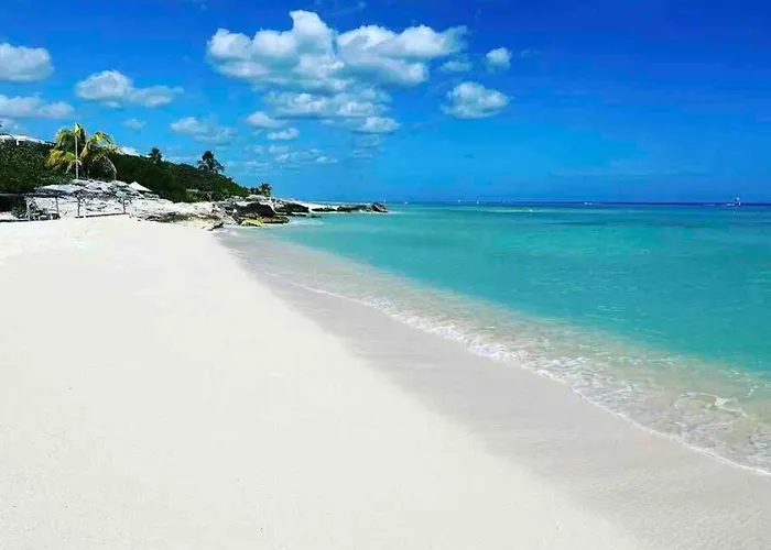Lovely 2 Bdrm In Gated Community & Pool View Apartament Playa del Carmen