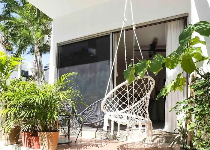 Apartament Lovely 2 Bdrm In Gated Community & Pool View Playa del Carmen