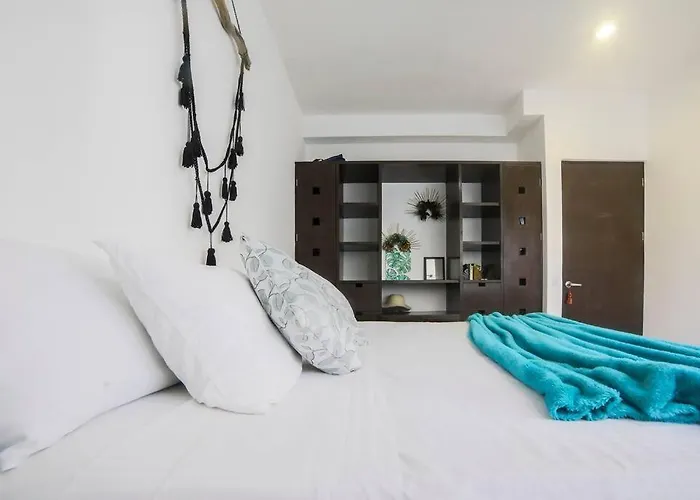 Lovely 2 Bdrm In Gated Community & Pool View Apartament