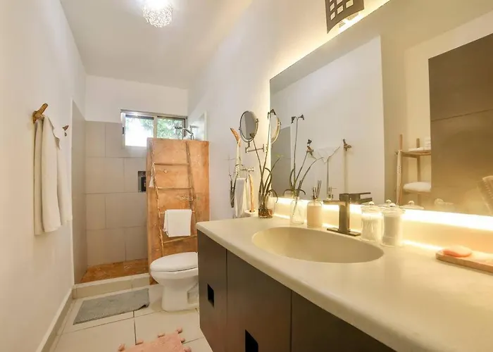 Lovely 2 Bdrm In Gated Community & Pool View Apartament
