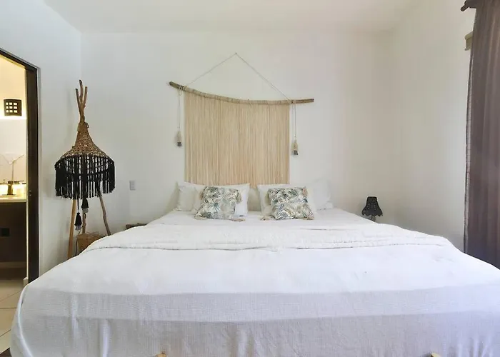 Apartament Lovely 2 Bdrm In Gated Community & Pool View Playa del Carmen