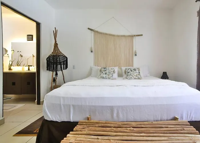 Apartament Lovely 2 Bdrm In Gated Community & Pool View Playa del Carmen