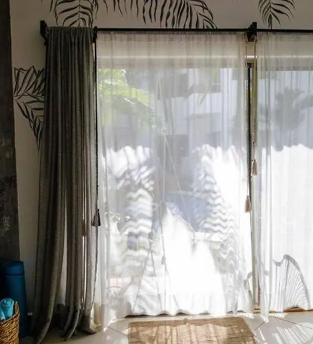 Lovely 2 Bdrm In Gated Community & Pool View Apartament Playa del Carmen