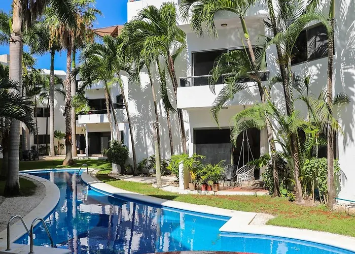 Lovely 2 Bdrm In Gated Community & Pool View Apartament Playa del Carmen