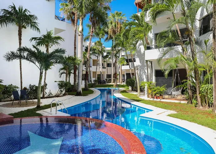 Lovely 2 Bdrm In Gated Community & Pool View
