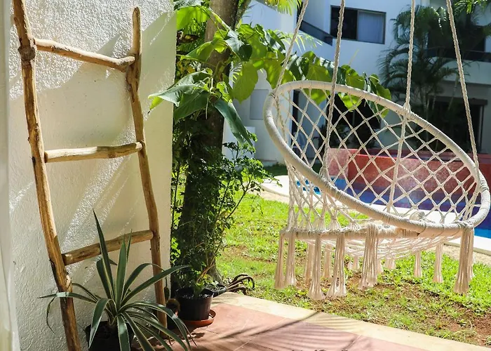 Lovely 2 Bdrm In Gated Community & Pool View Playa del Carmen